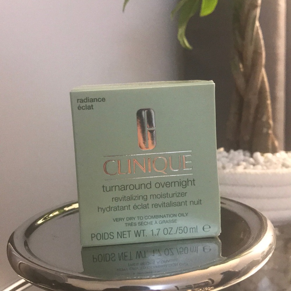 Turnaround overnight moisturizer